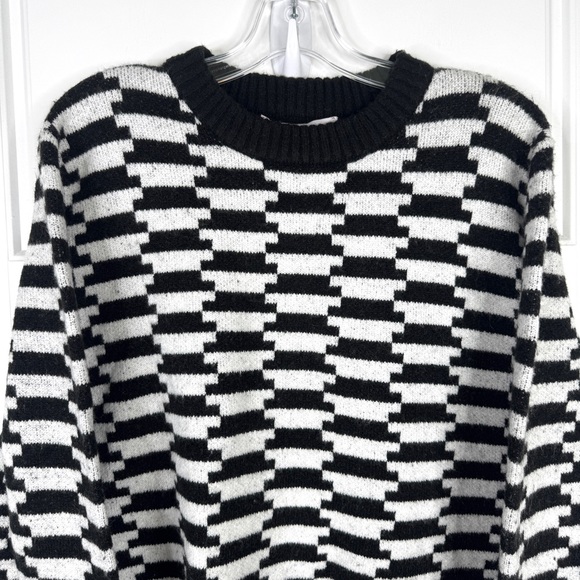 LISA SAYS GAH Emma NEW Crewneck Sweater Black White Checkered Knit NEW Size M/L - Picture 2 of 10